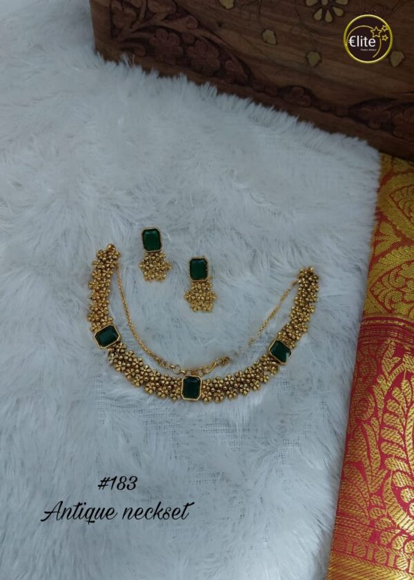 Elite Antique Neckset