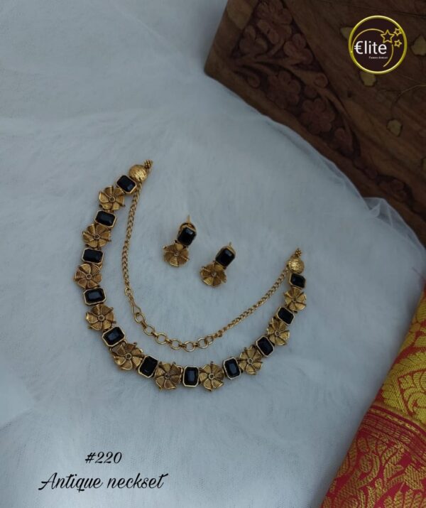 Elite Antique Neckset