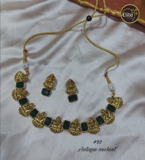 Elite Antique Neckset